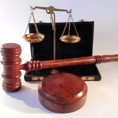 Co oznacza art 30 par 1 pkt 1 kodeksu pracy? Kluczowe informacje o rozwiązaniu umowy