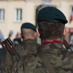 Ile zarabia żołnierz zawodowy? Zaskakujące fakty o wynagrodzeniu
