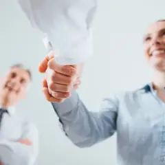 Czy bank sprawdza zatrudnienie? Co musisz wiedzieć przed kredytem