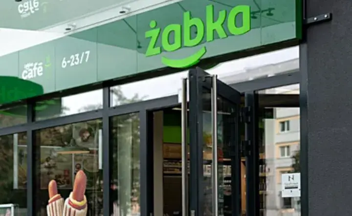Ile zarabia pracownik Żabki miesięcznie? Zaskakujące fakty o wynagrodzeniach