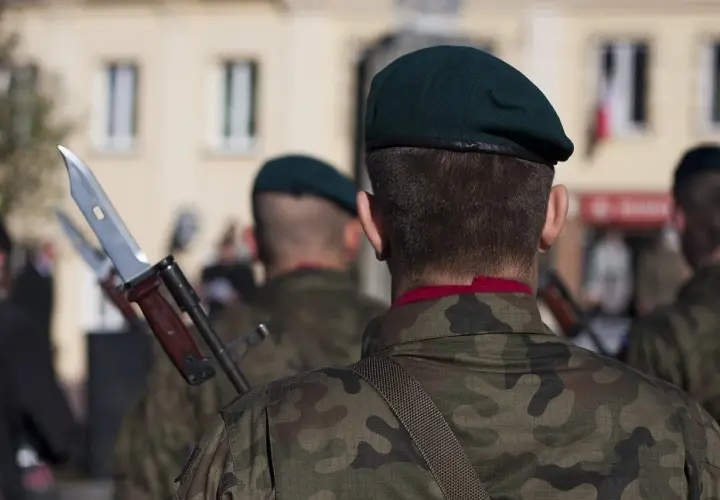 Ile zarabia żołnierz zawodowy? Zaskakujące fakty o wynagrodzeniu